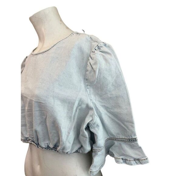 Ladies XL Cropped Denim Top Bell Sleeve Light Blue Bell NWT ReVolve WeWoreWhat - Picture 2 of 5